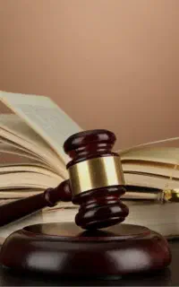 وکیل و مشاور حقوقی