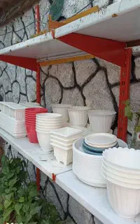 قفسه فلزی دیواری