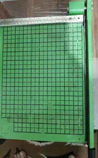 کاتر برش عکس و کاغذ