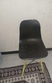 فروش یک عدد صندلی پلاستیکی فشرده بسیار محکم
