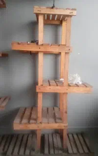 استند چوبی مخصوص دکور و گلدان