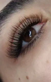 لیفت و لمینت ابرو و مژه کاشت مژه