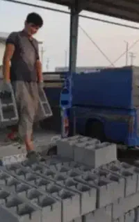 کارگر بلوک زنی