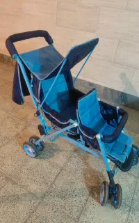 کالسکه دوقلو