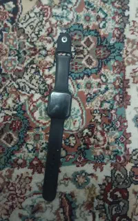 ساعت هوشمند و عینک آفتابی