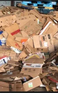 کتاب و کارتن با قیمت بالا