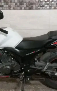 موتورسیکلت بنلی