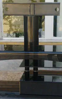 میز تلویزیون شیشه ای