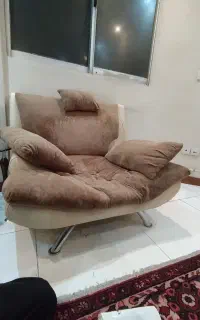 راحتی ۵ نفره نیاز به تعمیر