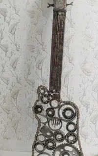 گیتار فلزی دست سازه