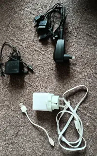 شارژر وهنذفرگوشی وکابل