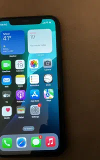 فروش Iphone 11  بسیار عالی ودر حد