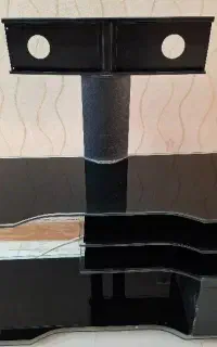 میز تلویزیون شیشه ای