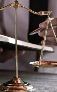 وکیل دادگستری