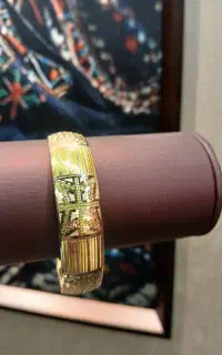 طلا فروشی ۵۰۰ بالای تابلو
