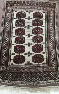 قالیچه و پشتی و سجاده دست