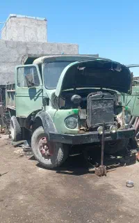 بنز 911 اوراقی و خاور 608 سند دار هردو کمپرسی