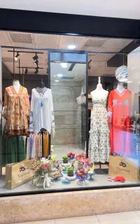 فروشنده ی خانم جهت بوتیک زنانه