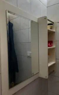 آینه دستشویی