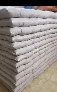 تشک نو۵کیلوی 900هزارتومان بالش ۱۵۰
