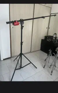 سه پایه بوم عکاسی