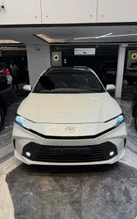 کمری LE هیبرید ژاپن 2025 داخل پارچه و چرم