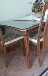 میز نهارخوری قالی