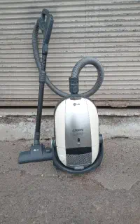 جاروبرقی در حد  نو