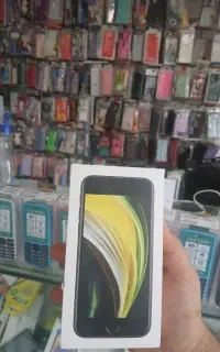 آیفون SE 2020 معاوضه