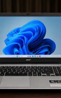 لپ تاپ acer درحد نو
