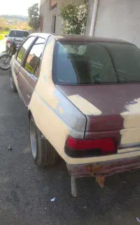 پژو ۲۰۰۰