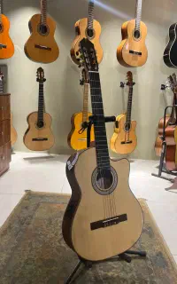 گیتار وارداتی