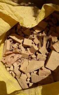 خاک اره پوشال و خورده چوب