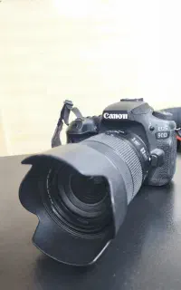 90D canonکنون با لنز ۱۸/۱۳۵