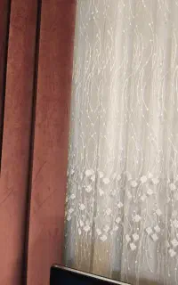 یک جفت پرده همراه با شال و زیر پرده