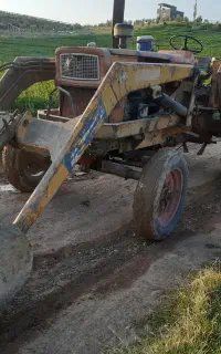 تراکتور رومانی بیل جلو