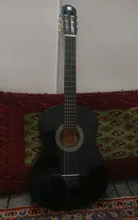گیتار به همراه کتاب و کاور