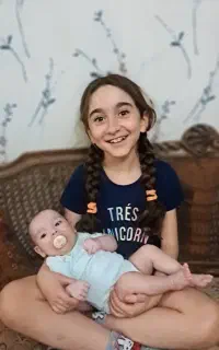 استخدام پرستار کودک شبانه روزی