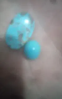 دو عدد سنگ فیروزه نیشابور یکی عجم و یکی شجر