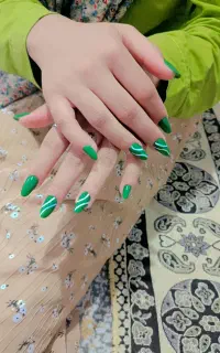 آموزش کاشت ناخن به صورت روسی فقط 3میلیون