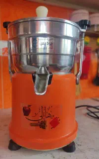 ابمیوه گیری صنعتی در حد نو