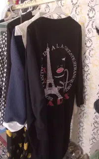 مقداری لباس درحد نو