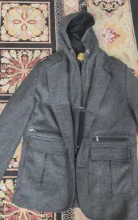 چند تیکه لباس و کت فوتر وشلوار کتان و هودی