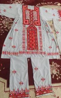 لباس دست دوز