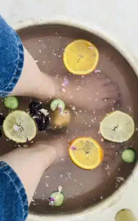 خدمات زیبایی اسپا وناخن، رنگ مو، پاکسازی صورت