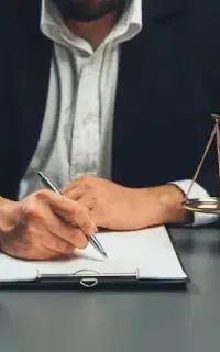 خدمات تخصصی حقوقی ، راهکار قانونی برای کسب و کارها