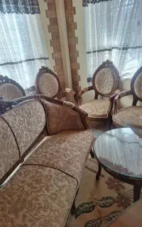 مبل سلطنتی چوب گردو بسیار محکم در حد نو