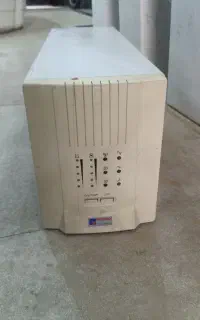 دستگاه برق اضطراری ۳۰۰۰ پرسو ups