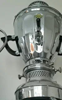 سماورنفتی وفنجان و...