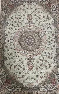 دو تخته فرش ۹ متری و یک  تخته فرش ۶ متری